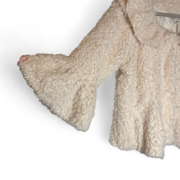 Carolyn Taylor Off White “Veil” Fluffy Jacket NWT Size Med - Picture 3 of 6